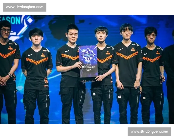 电竞巅峰对决，XX战队捧起世界冠军奖杯！